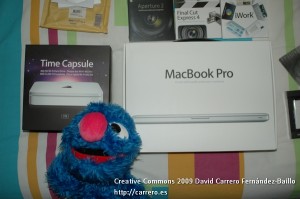 supercoco macbook pro y time capsule 300x199 supercoco macbook pro y time capsule
